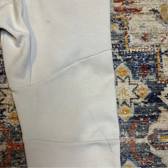 nike tech - Picture 10 of 10